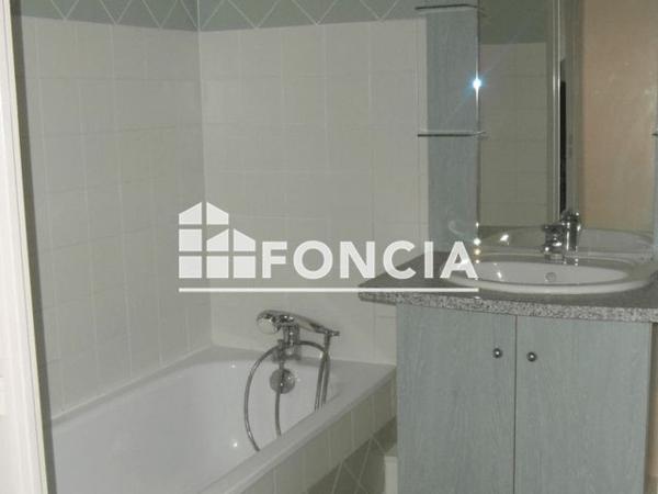 Location Appartement 2 pièces 36.72 m² - 13-15 RUE DES FRENES La Rochelle 17000