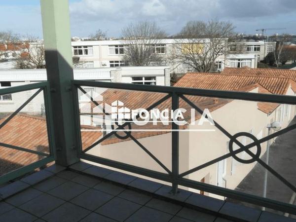 Location Appartement 2 pièces 36.72 m² - 13-15 RUE DES FRENES La Rochelle 17000