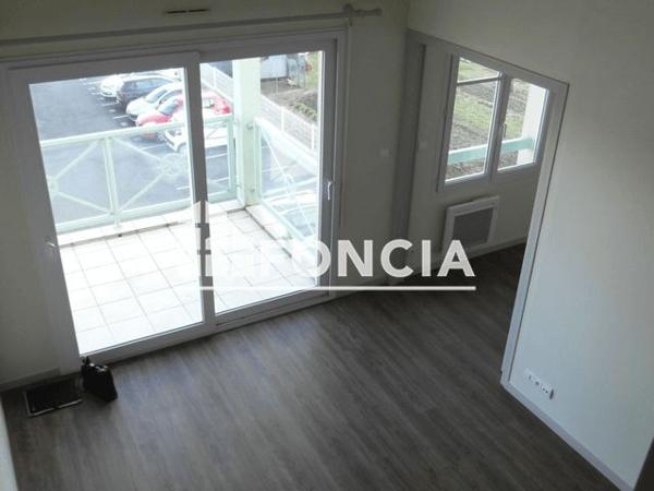Location Appartement 2 pièces 36.72 m² - 13-15 RUE DES FRENES La Rochelle 17000