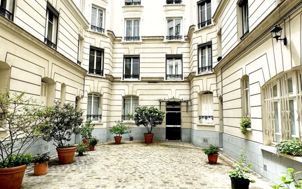 Appartement à vendre    3 pièces • 62,76 m2 Vincennes