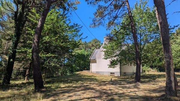 Maison familiale de 5 chambres à rénover – Sous-sol complet – Terrain de 8 291 m² – À 1,6 km de la Petite Mer de Gâvres
