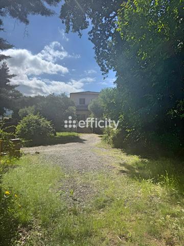 Maison
         6 pièces
        - 160 m² 398 000 € *