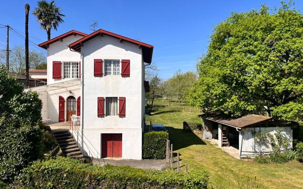 Maison à vendre    5 pièces •  Peyrehorade