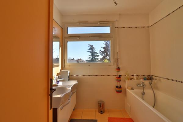 Dpt Hauts de Seine (92), à vendre maison P7 de 220 m² - Terrain de 560,00 m²