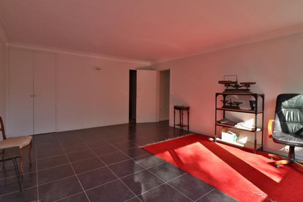 Dpt Hauts de Seine (92), à vendre maison P7 de 220 m² - Terrain de 560,00 m²