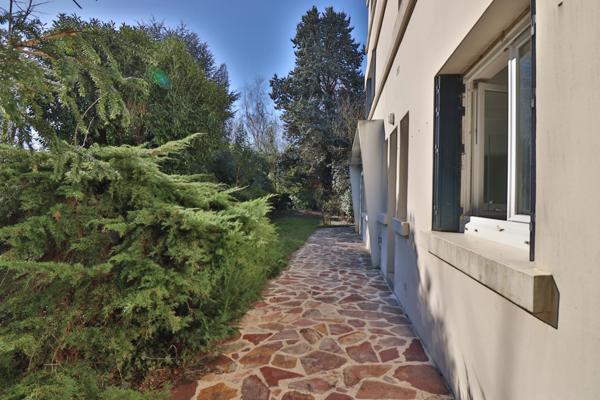 Dpt Hauts de Seine (92), à vendre maison P7 de 220 m² - Terrain de 560,00 m²