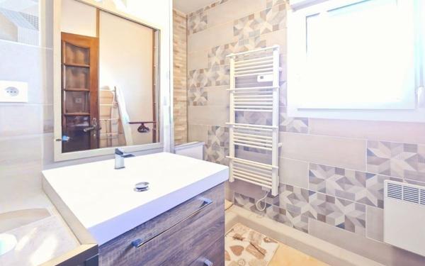 Maison à vendre    4 pièces •  Rodilhan