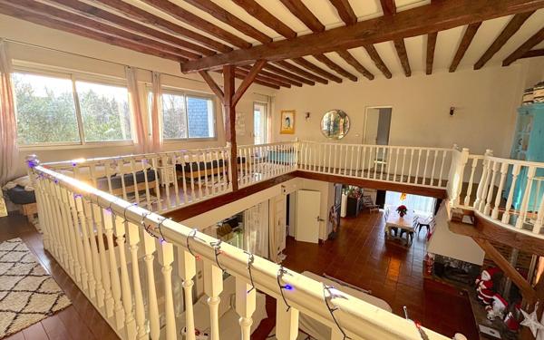 Maison à vendre    8 pièces • 377 m2 Ris-Orangis