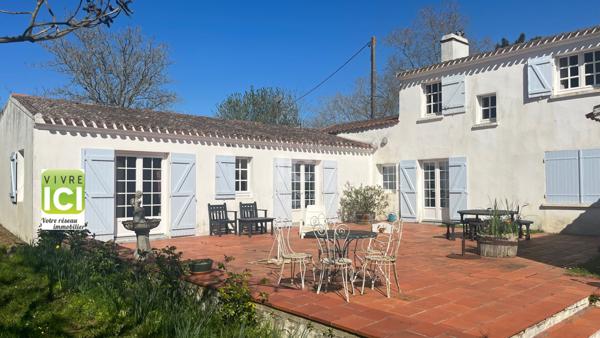 MAISON LA CHAPELLE BASSE MER BOURG 5 CHAMBRES