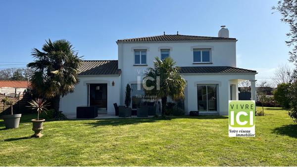 MAISON LA CHAPELLE BASSE MER BOURG 5 CHAMBRES