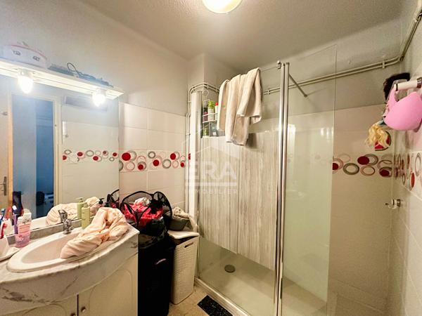 A vendre - Appartement vendu loué - 2 chambres - Balcon