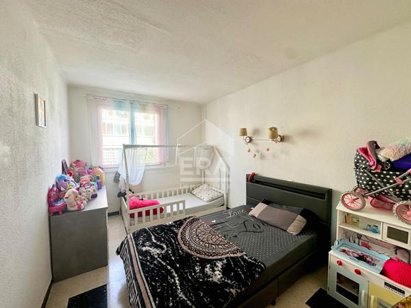 A vendre - Appartement vendu loué - 2 chambres - Balcon