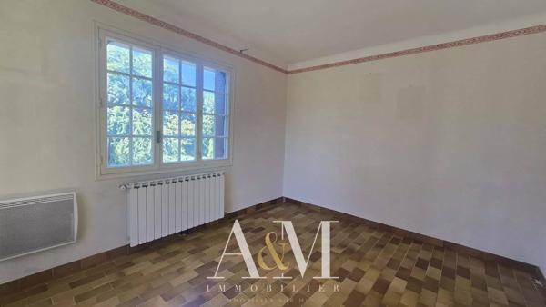 Belle maison —250 m² habitables, terrain de 2 100 m² — Alès, ancienne route de Méjannes