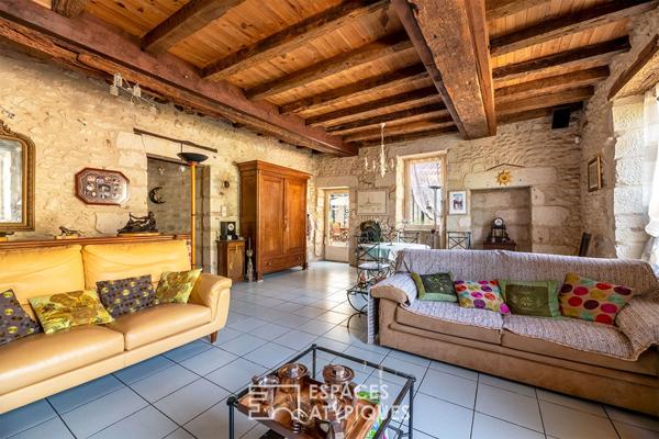 Maison familiale en pierre du XVIIIe proche du centre de Périgueux