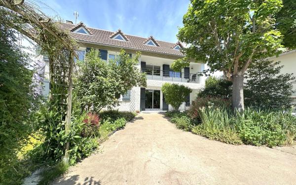 Maison à vendre    8 pièces •  Corbeil-Essonnes