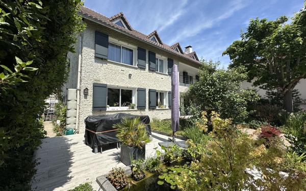 Maison à vendre    8 pièces •  Corbeil-Essonnes