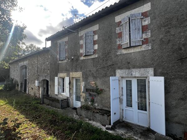 FERMETTE AVEC 1 HA DE TERRES