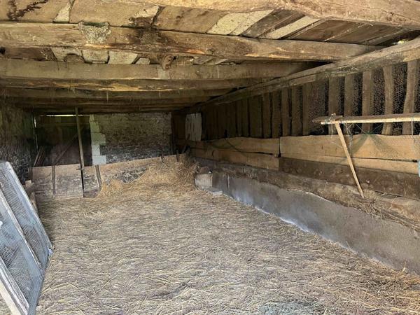 FERMETTE AVEC 1 HA DE TERRES