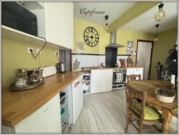 Appartement à vendre 3 pièces. Ascenseur. A coté de la gare RER + 1 place de stationnement