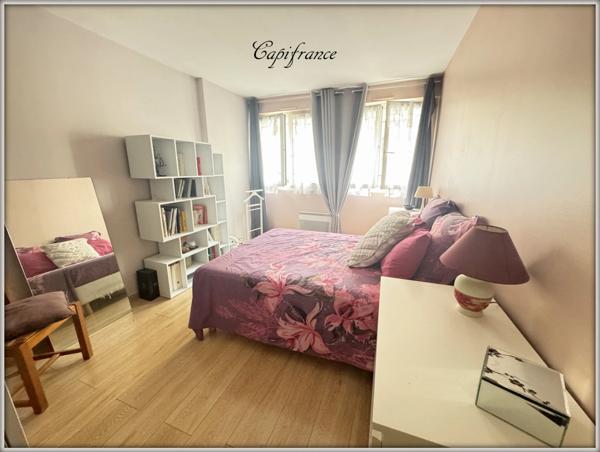 Appartement à vendre 3 pièces. Ascenseur. A coté de la gare RER + 1 place de stationnement