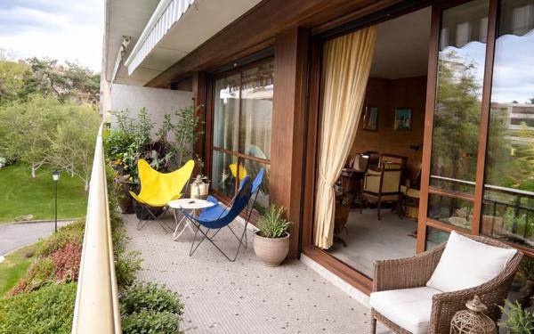 Appartement à vendre    6 pièces • 163,20 m2 Noisy-le-Roi