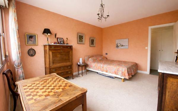 Appartement à vendre    6 pièces • 163,20 m2 Noisy-le-Roi