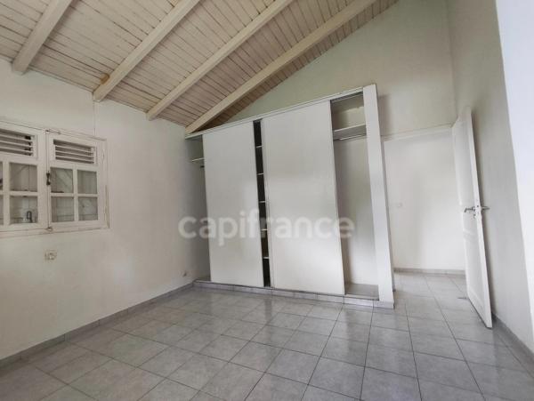 Maison à vendre 5 pièces ()