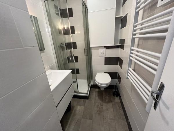 Appartement à louer 450 € CC Balaruc-les-Bains 1 pièce 21 m² DPE C