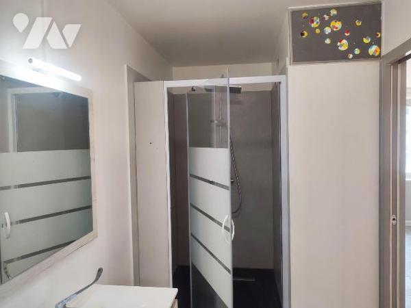  A VENDRE - MAISON AVEC BEAU POTENTIEL A COURNON (56) - Terrain de 5 504m2
Idéale située au c?...