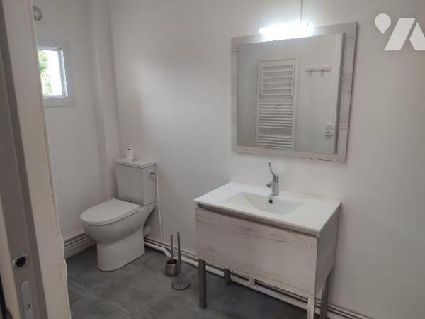  A VENDRE - MAISON AVEC BEAU POTENTIEL A COURNON (56) - Terrain de 5 504m2
Idéale située au c?...