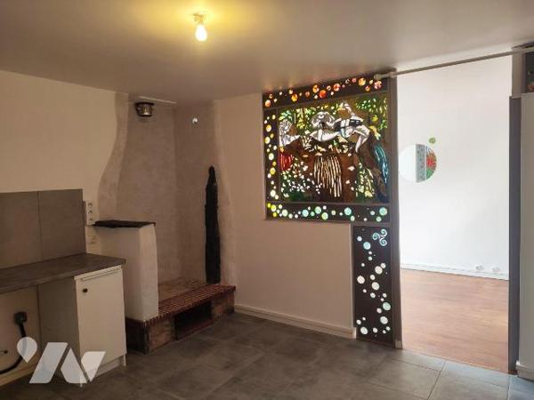  A VENDRE - MAISON AVEC BEAU POTENTIEL A COURNON (56) - Terrain de 5 504m2
Idéale située au c?...