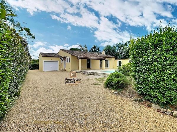Villa  4 pièce(s) de plain-pied 135 m2 AVEC GARAGE ET PISCINE