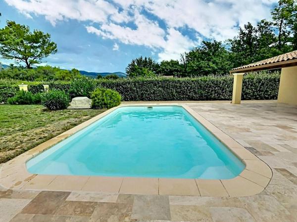 Villa  4 pièce(s) de plain-pied 135 m2 AVEC GARAGE ET PISCINE