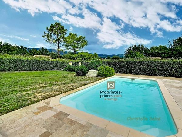 Villa  4 pièce(s) de plain-pied 135 m2 AVEC GARAGE ET PISCINE