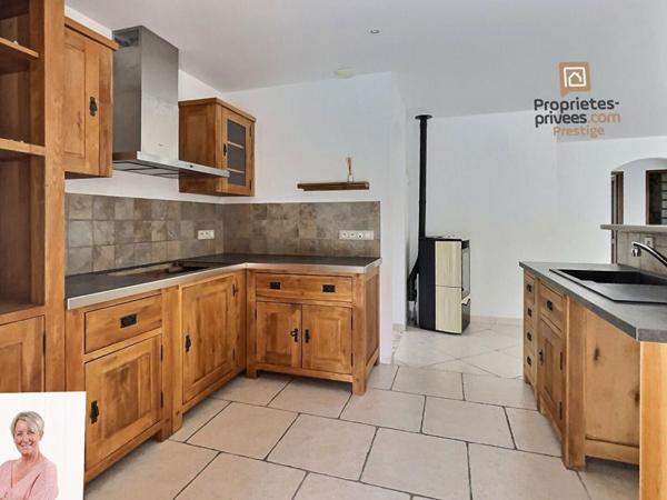 Villa  4 pièce(s) de plain-pied 135 m2 AVEC GARAGE ET PISCINE