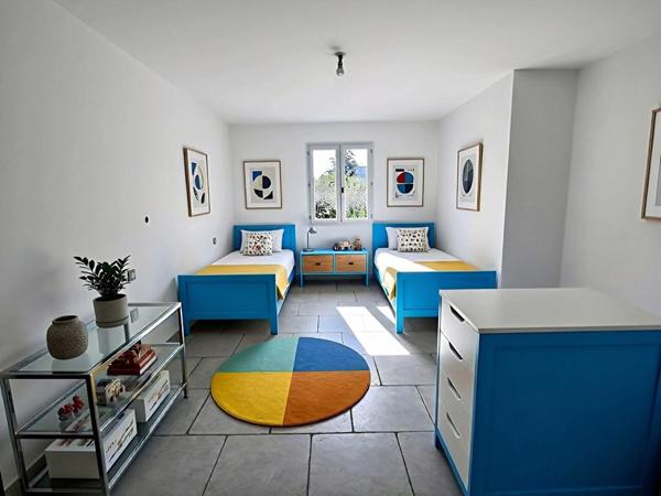 Villa  4 pièce(s) de plain-pied 135 m2 AVEC GARAGE ET PISCINE
