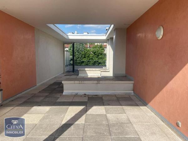 Appartement à louer 5 pièces 159.34m²