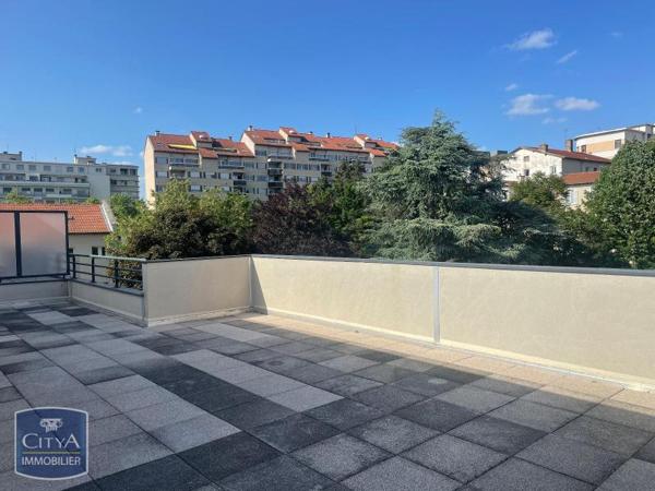 Appartement à louer 5 pièces 159.34m²