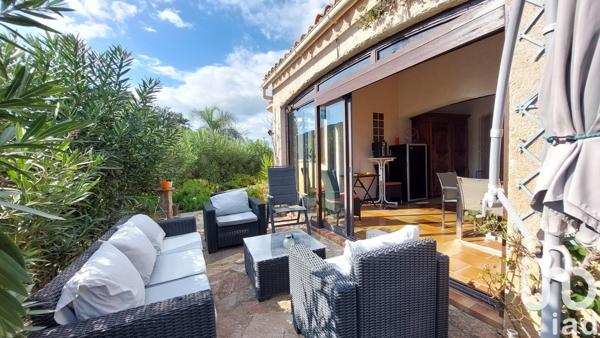 Maison traditionnelle 4 pièces de 145 m² à Hyères (83400)