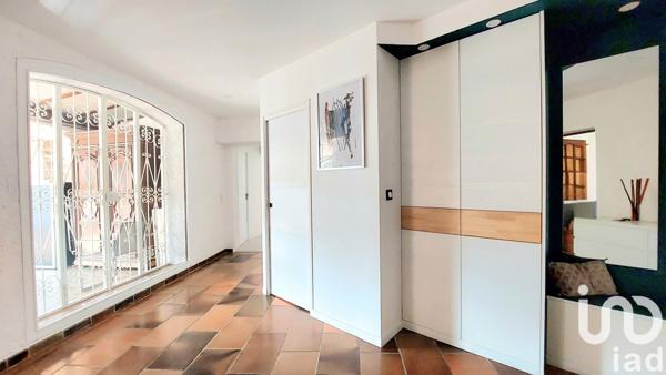 Maison traditionnelle 4 pièces de 145 m² à Hyères (83400)