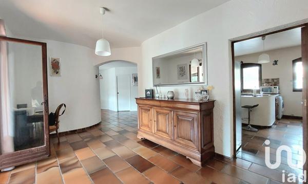 Maison traditionnelle 4 pièces de 145 m² à Hyères (83400)