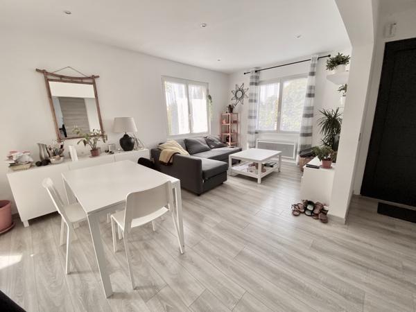 Appartement
         3 pièces
        - 60 m²