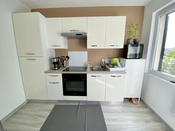 Appartement
         3 pièces
        - 60 m²