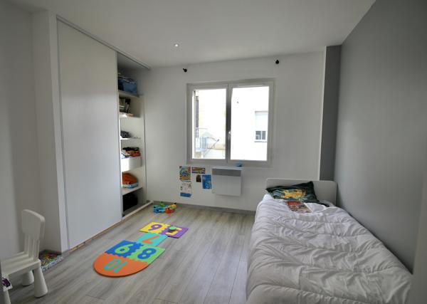 Appartement
         3 pièces
        - 60 m²