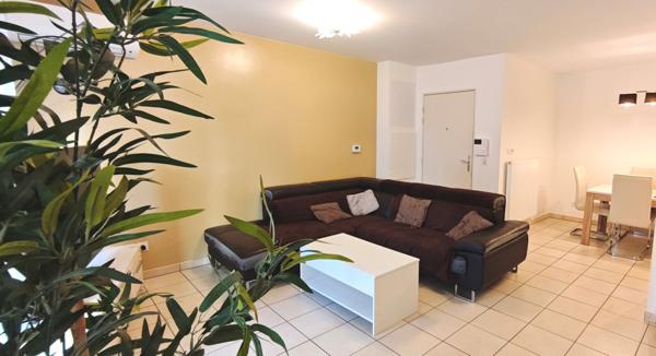 Bron (69500) Appartement T3 de 68 m² avec jardin de 70m², 2 Chambres et 1 Garage. Secteur Bron / Saint-Priest. PMR