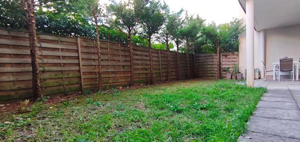 Bron (69500) Appartement T3 de 68 m² avec jardin de 70m², 2 Chambres et 1 Garage. Secteur Bron / Saint-Priest. PMR