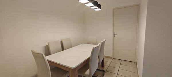 Bron (69500) Appartement T3 de 68 m² avec jardin de 70m², 2 Chambres et 1 Garage. Secteur Bron / Saint-Priest. PMR