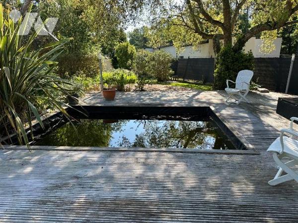 La Provence aux portes du Médoc : pour les amoureux de grands espaces, 
A vendre à Parempuyre ...