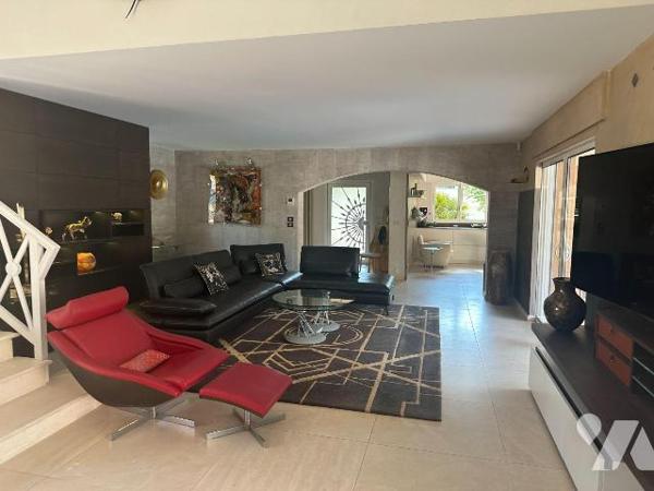 La Provence aux portes du Médoc : pour les amoureux de grands espaces, 
A vendre à Parempuyre ...