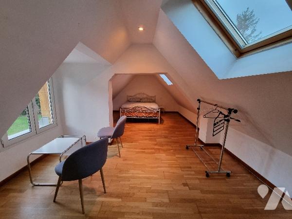 Maison d'habitation avec piscine